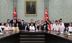 Erdoğan: 'Her biriniz büyük ve güçlü Türkiye'nin mimarları olacaksınız'