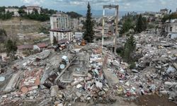 Depremde 41 kişinin öldüğü Pınar Apartmanı davası başladı