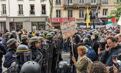 Paris'te 1 Mayıs gösterisinde eylemcilere polis müdahalesi