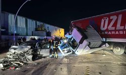 Kocaeli'de tırla otomobil çarpıştı: 6 yaralı