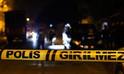 Küçükçekmece'de iş yerine ses bombalı saldırı: 2 yaralı