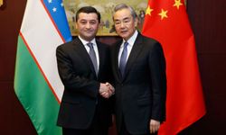 Wang Yi Özbek ve Kırgız mevkidaşlarıyla görüştü