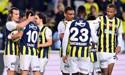 Fenerbahçe şampiyonluk yarışını bırakmıyor: Kadıköy'de 3 gol 3 puan