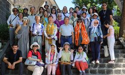41 kişilik Çinli turist kafilesi Diyarbakır'a geldi