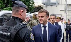 Macron'dan Yeni Kaledonya kararı: Seçim reformu askıya alındı