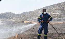 Atina'da yangın tahliyesi