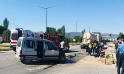 Kütahya'da feci kaza: 2 ölü, 1 yaralı