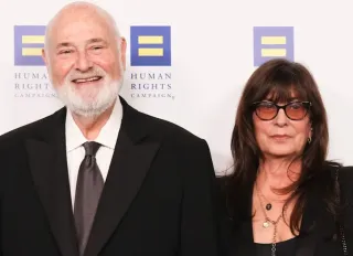 Hollywood dünyası şokta: Ünlü yönetmen ve eşi evlerinde ölü bulundu