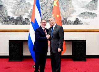 "Çin ve Küba her zaman ele ele ilerliyor"