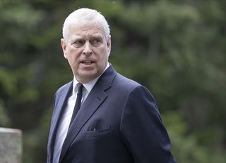 İngiltere'nin eski Prensi Andrew gözaltına alındı
