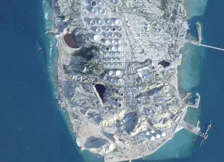 ABD Hark Adası’na saldırdı! İran’dan petrol akışına dair ilk açıklama...