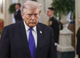 Trump yine Avrupa'ya sitem etti: "ABD'siz NATO kağıttan kaplandır"
