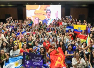 Venezuela'da barış için büyük buluşma: 22 ülkeden, 118 kadın bir araya geldi