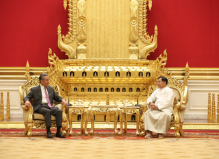 Wang Yi, Myanmar Devlet Başkanı Min Aung Hlaing ile görüştü