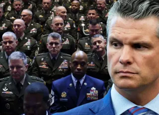 Donanma Bakanı da kovuldu! Trump üst düzey komutanları neden tasfiye ediyor?