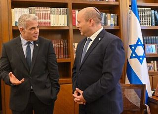 Netanyahu’ya karşı ortak cephe: Bennett ve Lapid yeniden birleşti
