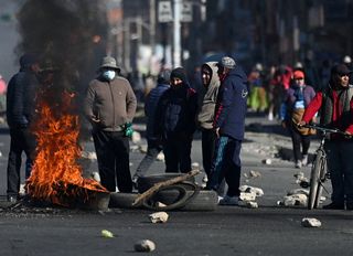 Ekonomik kriz Bolivya’yı vurdu! Sokaklar karıştı, 120 kişi gözaltında