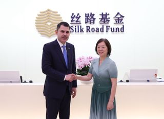 Bakan Kurum Çin’de: İpek Yolu Fonu Başkanı Zhu Jun ile görüştü