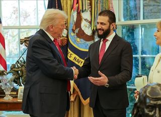 Trump'tan Şara'ya: Hizbullah'a saldır listeden çık!