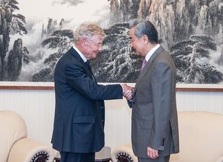 Wang Yi’den İsveç iş dünyasına Çin’le işbirliğini güçlendirme çağrısı