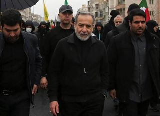 Hamaney'i hedef alan saldırıda Erakçi de oradaymış: Enkazdan nasıl çıktığını anlattı!