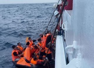 Güney Çin Denizi'nde Vietnam gemisi battı: 45 kişi kurtarıldı