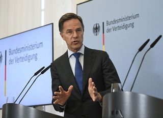 Rutte: NATO Ankara Zirvesi'nde Ukrayna'ya askeri destek taahhüdü verecek