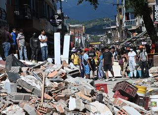 Kolombiya'da 7,4 büyüklüğünde deprem: Can kaybı 132'ye yükseldi