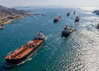 İran ve Umman'dan Hürmüz trafiği: Yeni rota masada, ABD ile görüşmüyoruz
