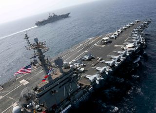 USS Abraham Lincoln, "yüzen hapishane" oldu: Hegseth'i görevden alın sesleri yükseliyor