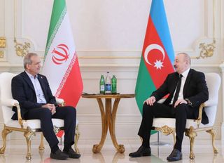 Pezeşkiyan'dan Azerbaycan mesajı: Sınırlar engel olamaz!