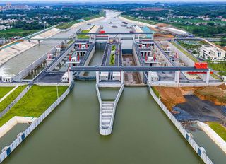 Çin’den dünyaya yeni ticaret koridoru: Pinglu Kanalı açıldı