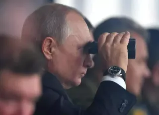 Putin, 47 bin askerin katıldığı dev tatbikatı izledi