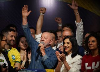 Brezilya'da Lula'dan tarihi zafer: Bolsonaro seçim sonuçlarını tanımadı