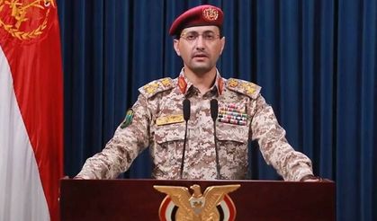 Husiler: Riyad'daki havalimanını balistik füzeyle hedef aldık