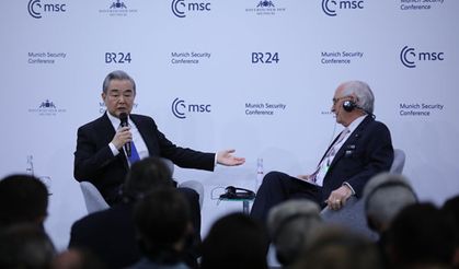 Wang Yi: Japonya’daki tehlikeli eğilimlere karşı dikkatli olunmalı