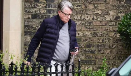 Eski ABD Büyükelçisi Mandelson'a Epstein gözaltısı
