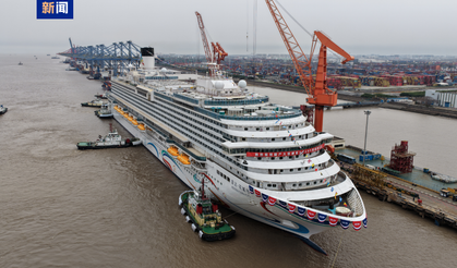 Çin’in yeni dev yolcu gemisi tersaneden çıktı