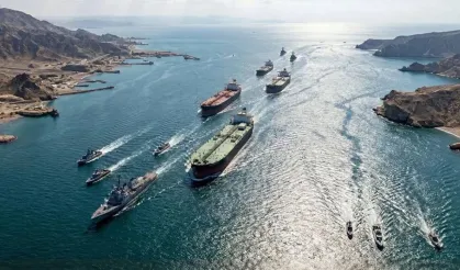 İran Hürmüz Boğazı'ndaki geçişleri durdurdu!