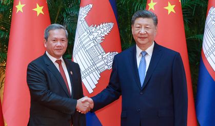 Xi, Kamboçya Başbakanı ile görüştü