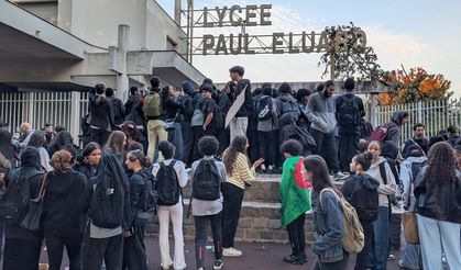 Fransa'daki öğrenci eylemleri siber kuşatmaya evrildi
