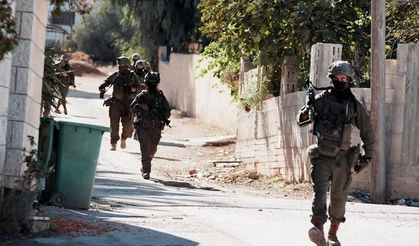 İsrail’den Suriye’ye baskın: Dera’ya askeri birlikle girdi