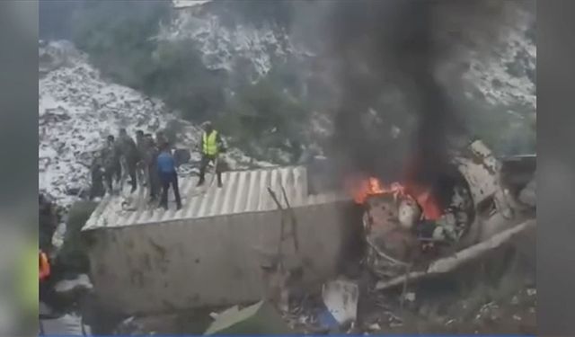 Yolcu uçağı kalkışta kaza yaptı: 18 ölü