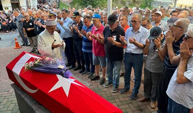 Tarihçi Necdet Sakaoğlu, son yolculuğuna uğurlandı