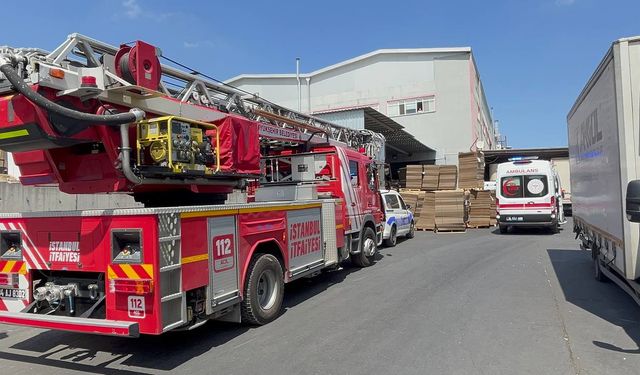 Esenyurt'ta feci ölüm: Baskı makinesine sıkışan işçi hayatını kaybetti