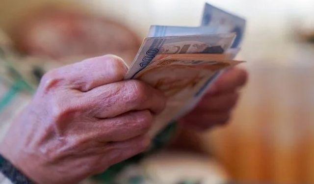 En düşük emekli aylığı 20 bin TL oldu!