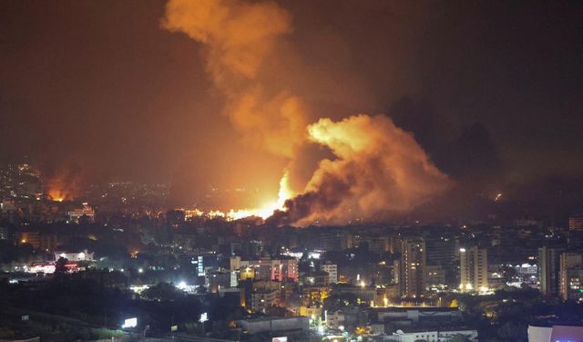 İsrail Beyrut'un güneyine 40'tan fazla saldırı düzenledi