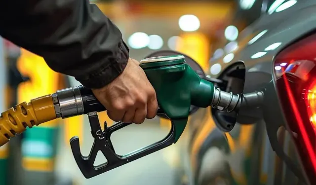 Benzine indirim geldi: 19 Kasım akaryakıt fiyatları...