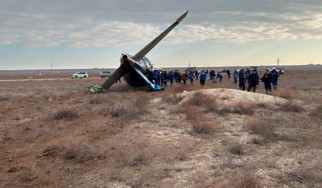 Kazakistan: Aktau'da düşen Azerbaycan Havayolu Şirketi'ne ait uçakta 38 kişi öldü