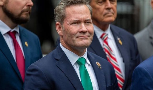 Mike Waltz, savaş planlarının sızılmasındaki tüm sorumluluğu üstlendi
